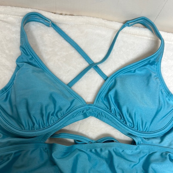 Isabel Maternity by Ingrid & Isabel Turquoise Fabric - Picture 4 of 9